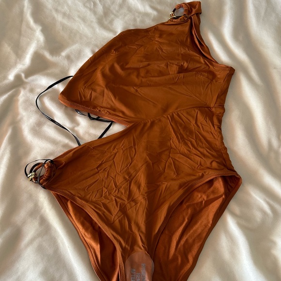 Zimmerman Asymmetrical One piece Swimsuit Size 3 - Picture 2 of 10